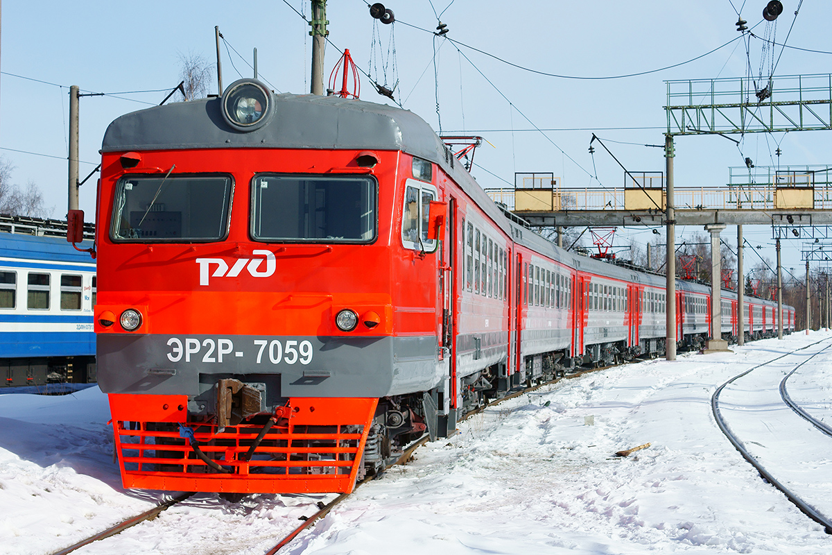 Электропоезд ЭР2Р-7059